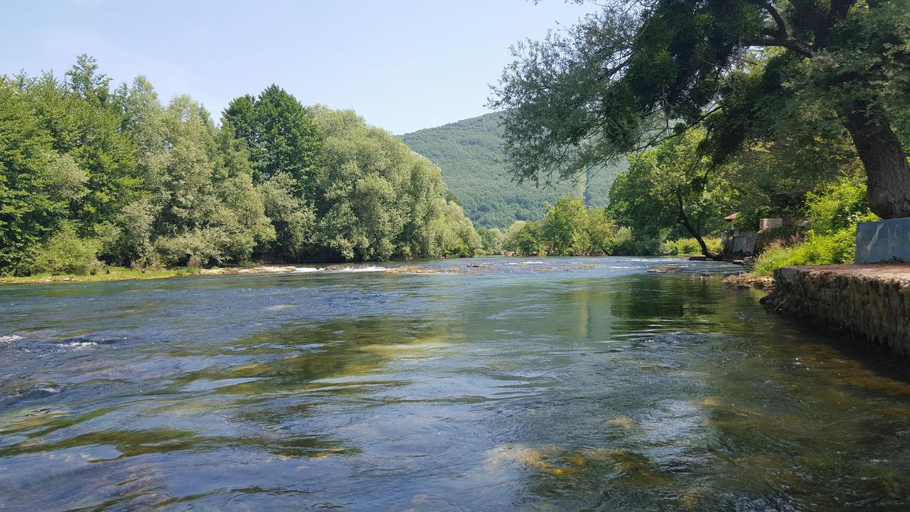 Vacation Home Sajra Kulen Vakuf Dış mekan fotoğraf